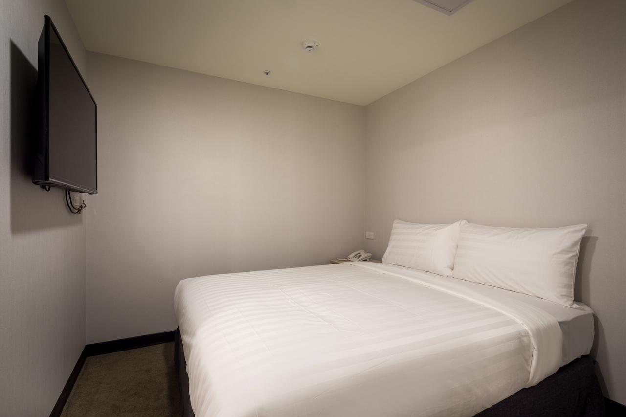 Urhome Hotel Тайпей Екстериор снимка