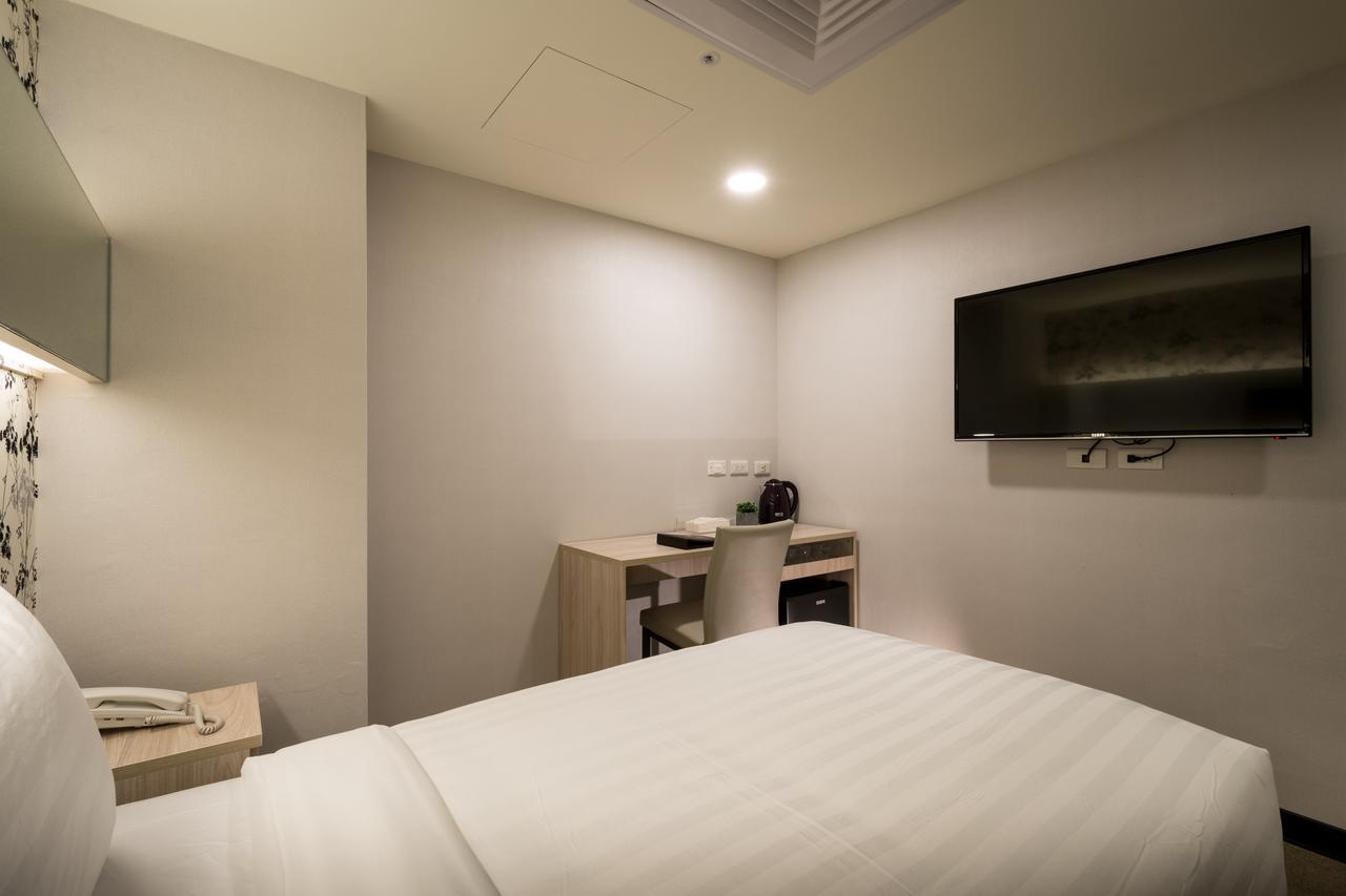 Urhome Hotel Тайпей Екстериор снимка